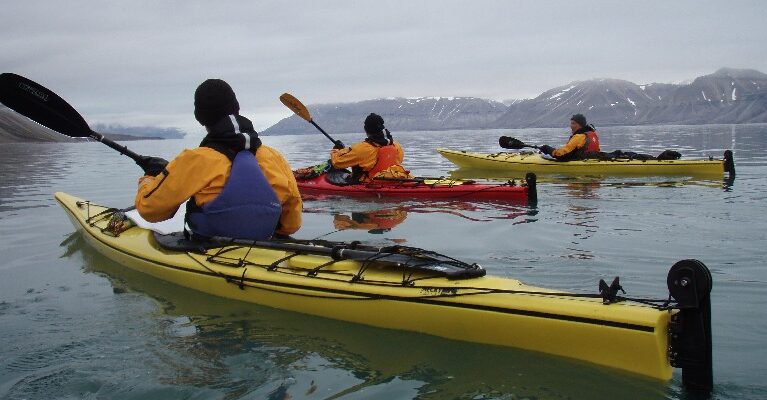 Vanskelig start på padletur på Svalbard